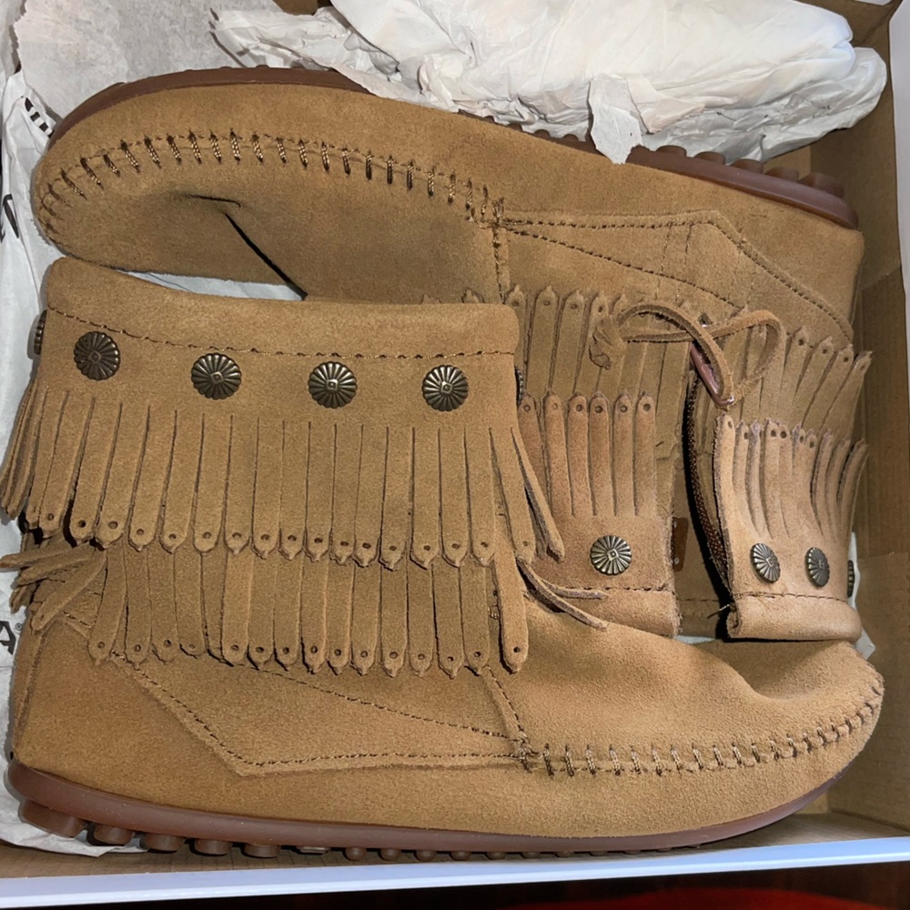 Minnetonka double Fringe booties